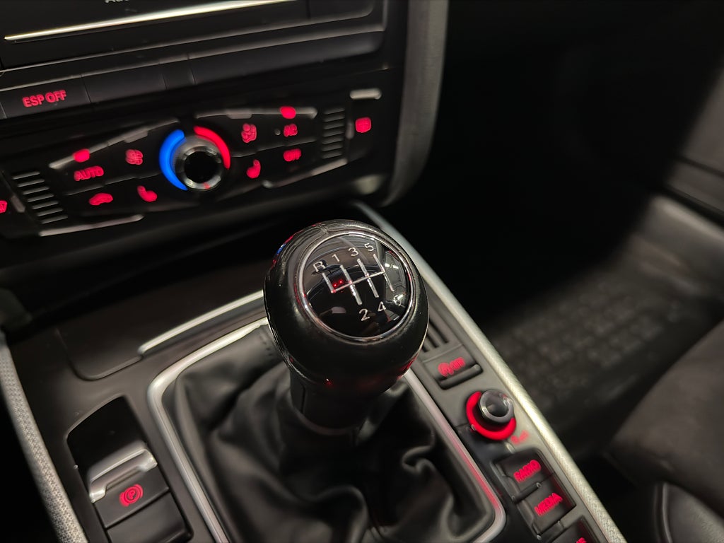 Audi A4 2010 - miniatyr 16