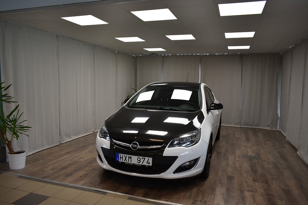 Opel Astra 1.4 Turbo Auto 140hk Black Roof Edition 3,99%