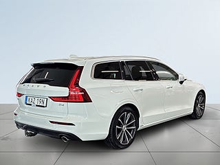 Volvo V60 B4 Momentum Advanced S&V-hjul/Carplay/H/K/Kamera/Drag – bild 6
