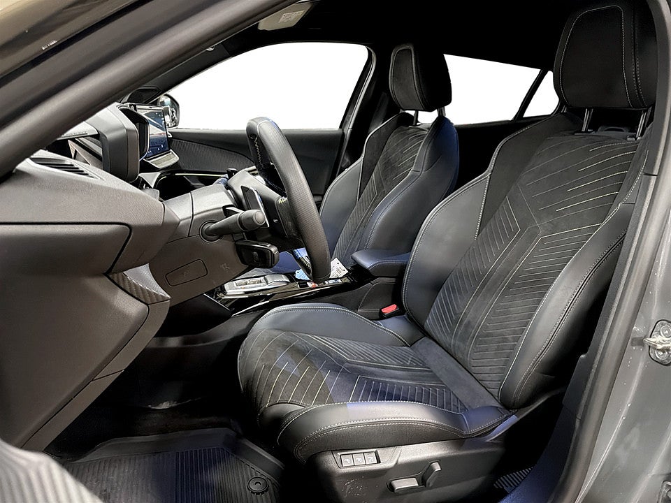 Bild på Peugeot 2008 GT 1.2 PT 130k Aut ELSTOL B-KAMERA NAVI