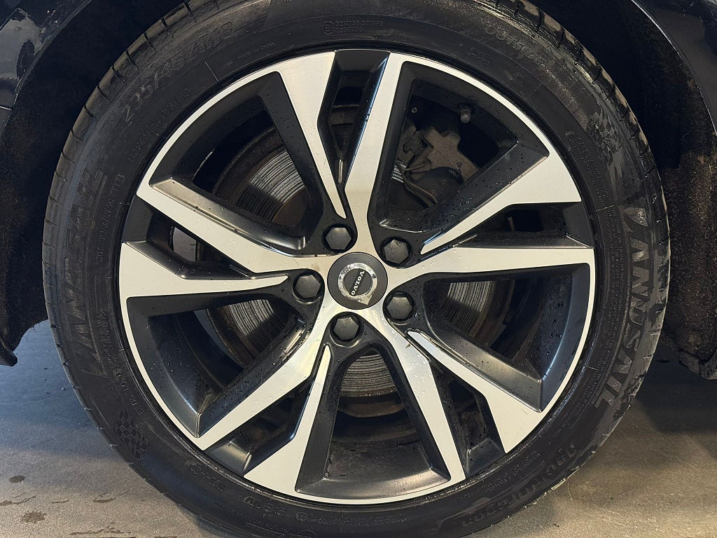Volvo V60 Recharge T6 AWD R-Design *3,99%* Kamera Drag Värmare