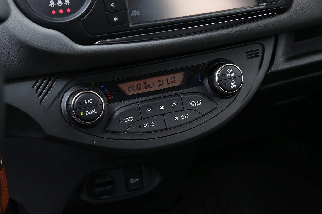 Toyota Yaris 1,33 Dual VVT-i Active 5D Motorv Comfortpaket 2017