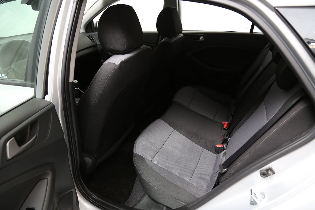 Hyundai i20 1,2 Premium 1ägare CarPlay Kamera P-sensor 2019