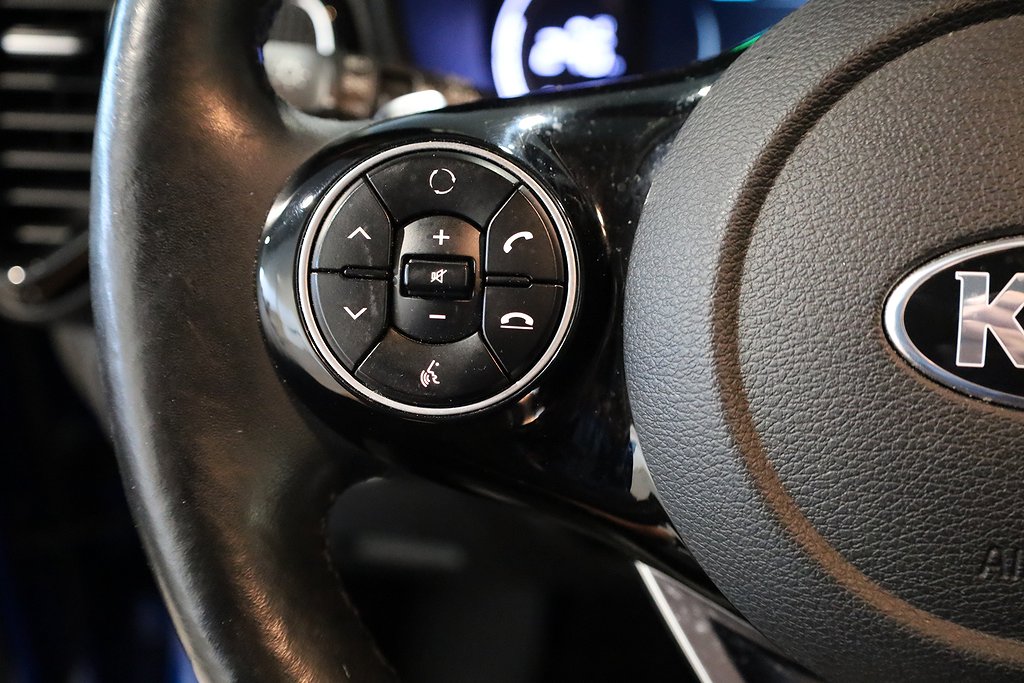 Kia Soul e- 64 kWh Navi Kamera H&K Läder Head Up Keyless 2021