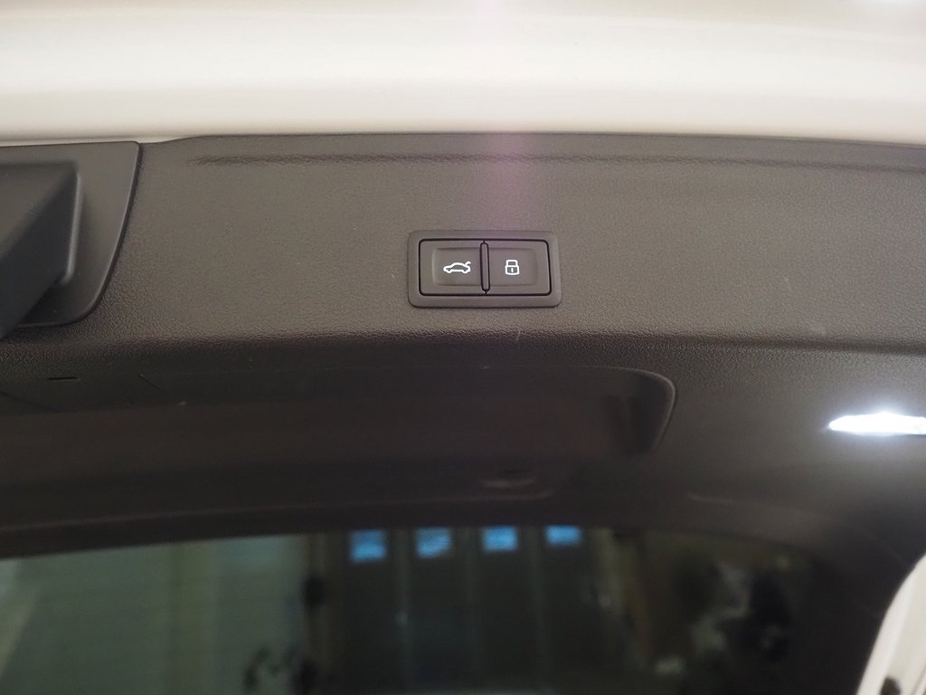 Audi A4 Avant 40 TFSI 204hk Q S-Line |Cockpit|Drag|Värmare| 2021
