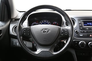 Halvkombi Hyundai i10 8 av 15