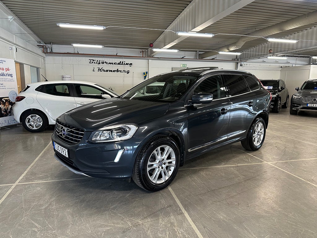 Volvo XC60 D4 AWD Summum Panorama Värmare Adaptiv Blis Drag Navi