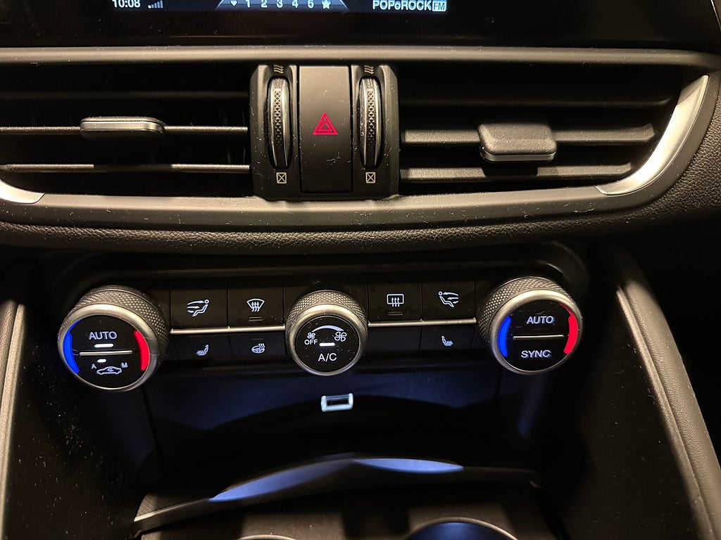 Alfa Romeo Giulia 2.0 Turbo 16V Q4 Veloce Sov Hjul M-värmare Kamera miniatyr 15
