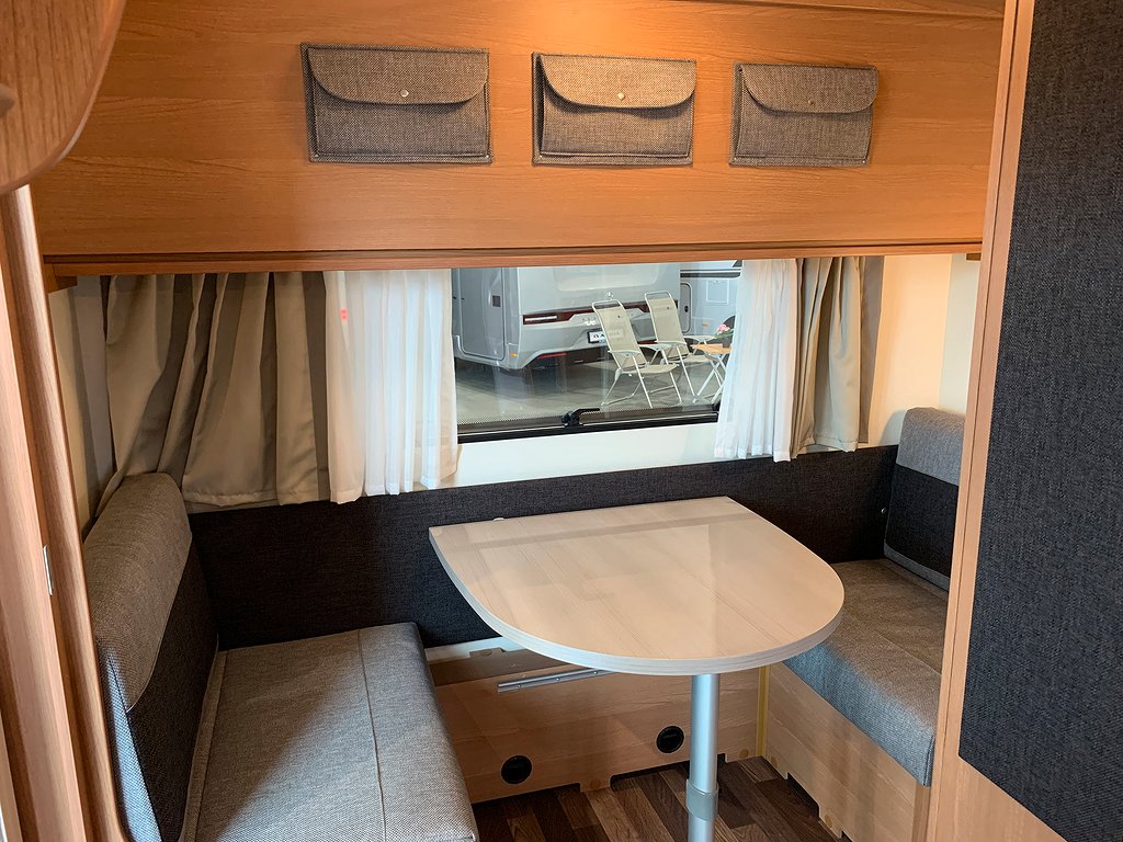 Knaus Sport  400 LK / Mover / Solcell / Markis / Barnkammare - Knaus