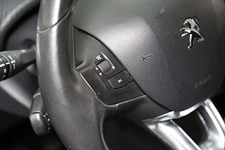 Halvkombi Peugeot 208 14 av 22