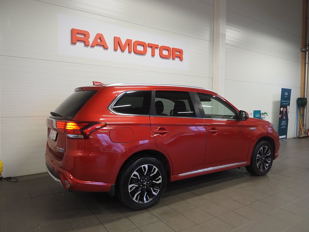 Mitsubishi Outlander PHEV 203hk Business 360º Skinn Drag 2018