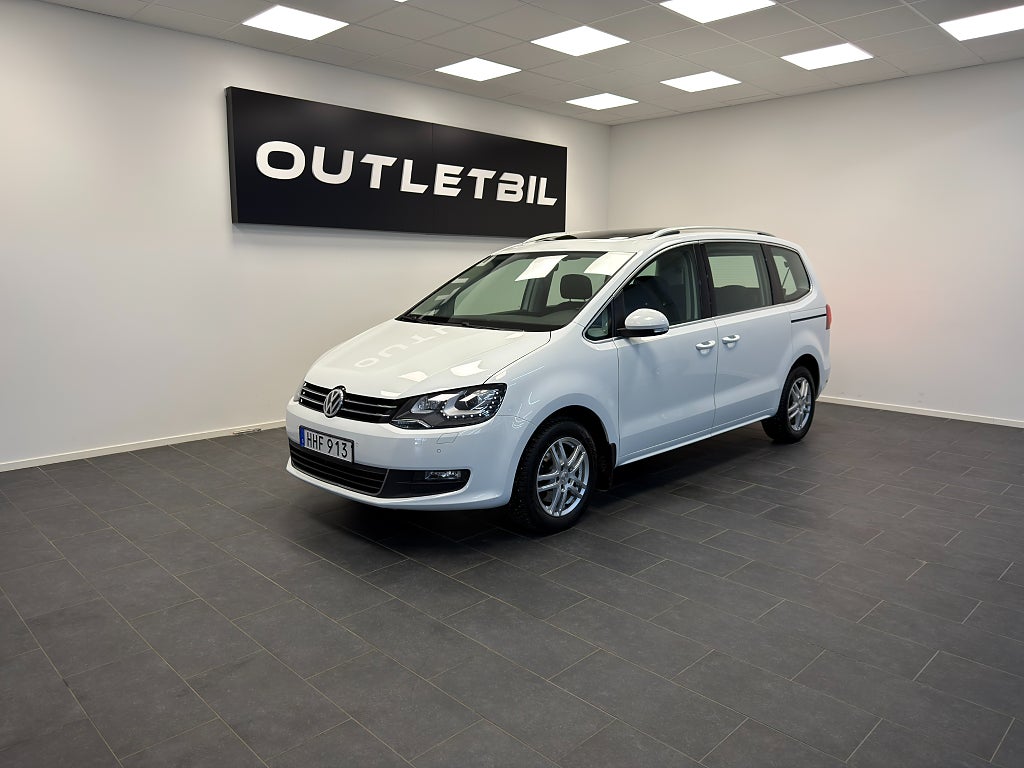 Volkswagen Sharan 7-sits Premium TDI 150hk Pano Drag Xenon LED B-kamera