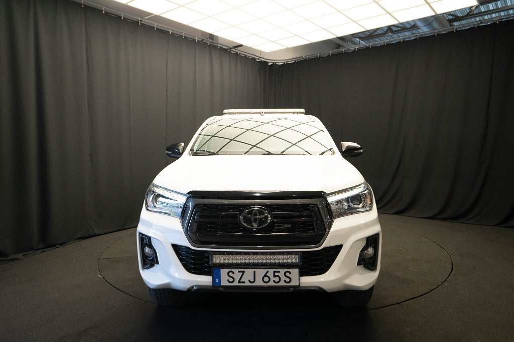 Toyota Hilux AWD KÅPA LÄDER D-VÄRMARE KAMERA DRAG 1-ÄGARE MOMS