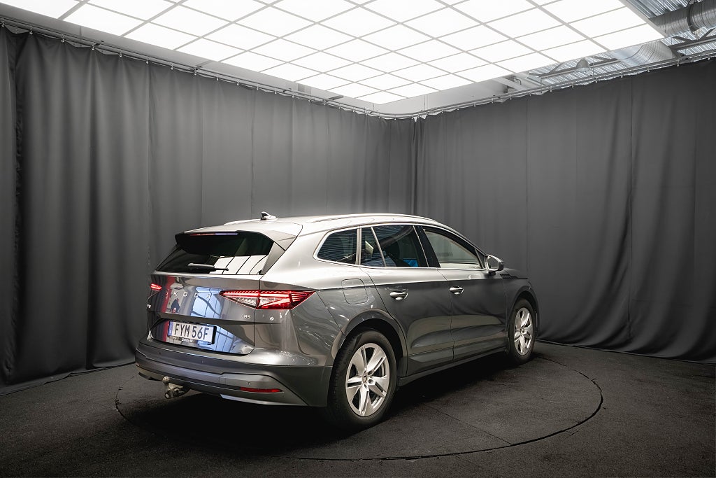 Skoda Enyaq iV 85 PLUS PAKET DRAG KAMERA ELSTOL 99.9% SoH 1-ÄGARE MOMS