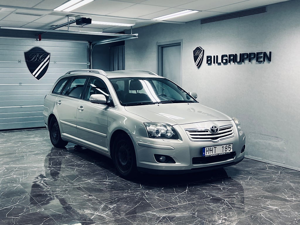 Toyota Avensis Kombi 2.0 D-4 VVT|Drag|Motorvärmare|SoV|
