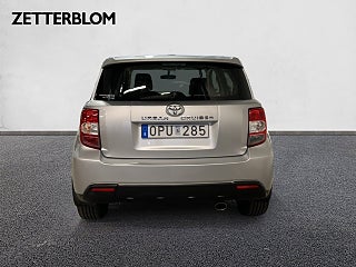 SUV Toyota Urban Cruiser 4 av 16