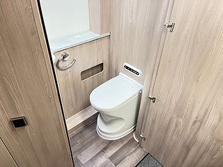 Husbil-integrerad Kabe TMI 910 Imperial GB 26 av 34