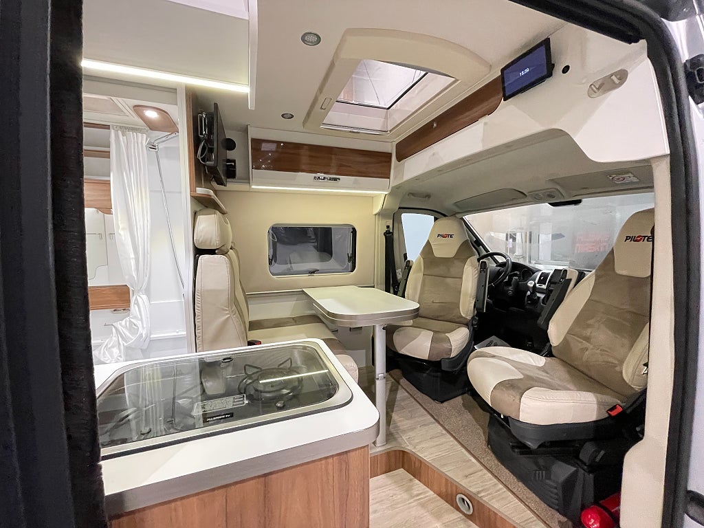 Pilote V 600 G /Solcell/Automat 150hk/Ugn/Under 6m - Pilote