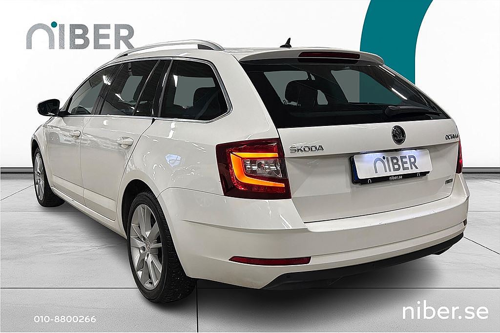 Skoda Octavia SKODA OCTAVIA III Combi 1.5 TSI G-TEC, MOMS, V-hjul, Drag