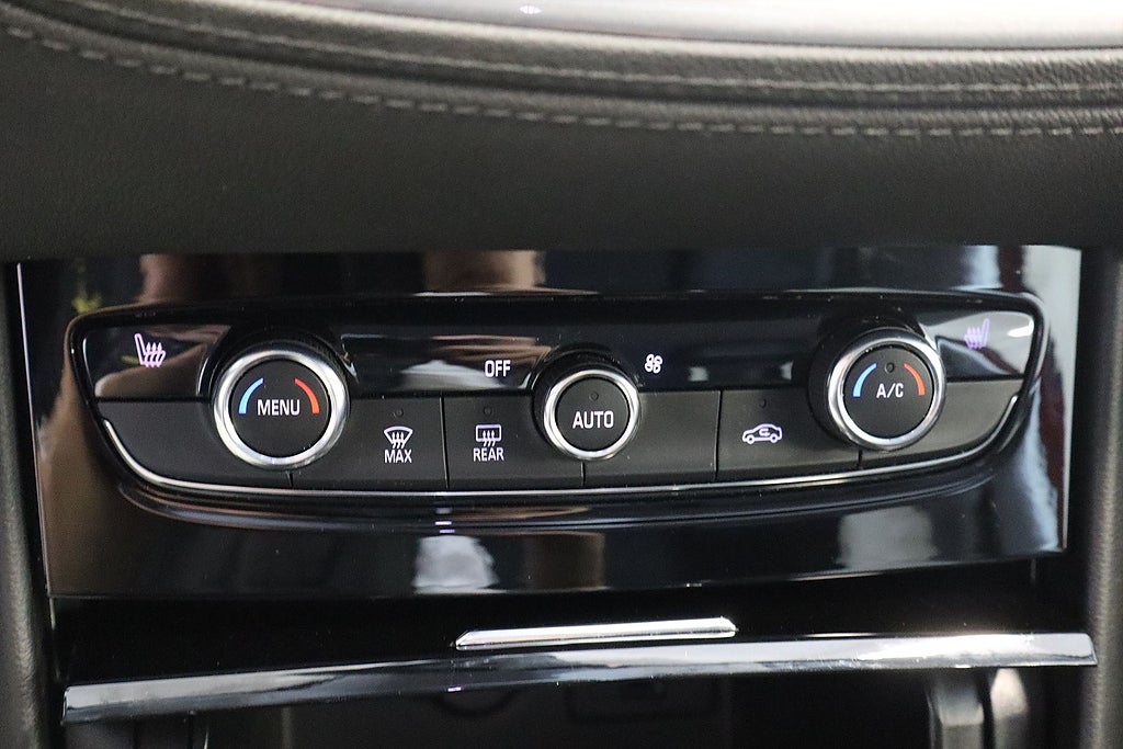 Bild på Opel Grandland X Designline PHEV 300hk Aut AWD - B-KAMERA, CARPLAY