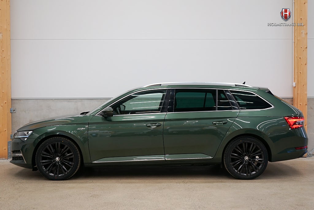 Skoda Superb iV 1.4 TSI Business L&K Cockpit B-värme Drag Venti-stol