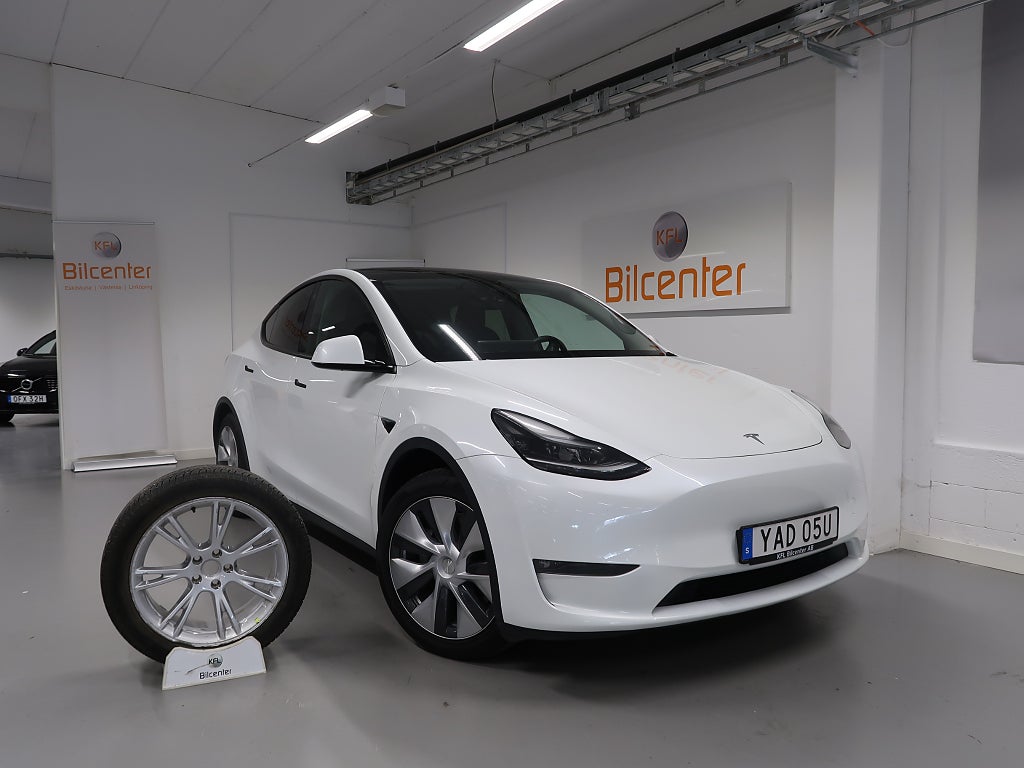 Tesla Model Y 2023