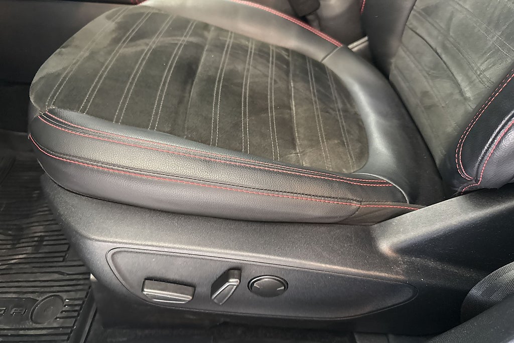 Ford Kuga Plug-In Hybrid E-CVT ST-Line Kamera Navi V-hjul  miniatyr 14