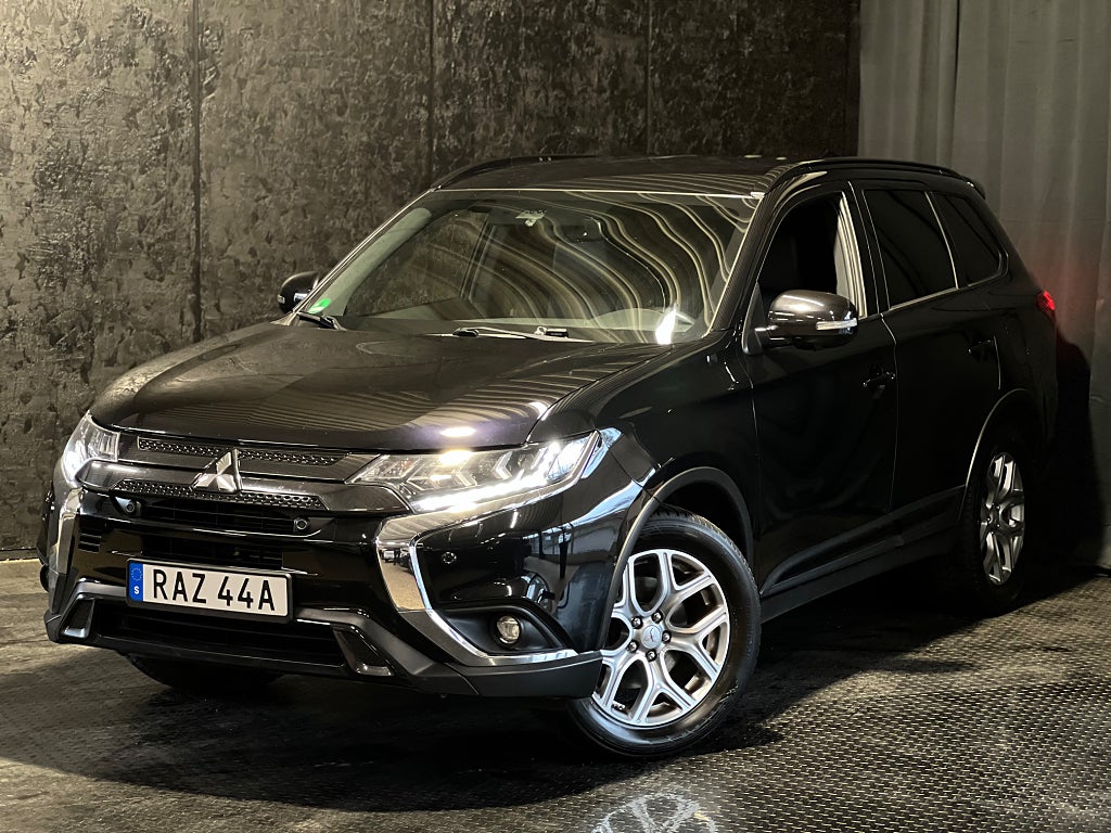 Mitsubishi Outlander 2.0 4WD CVT Drag/7 Sits