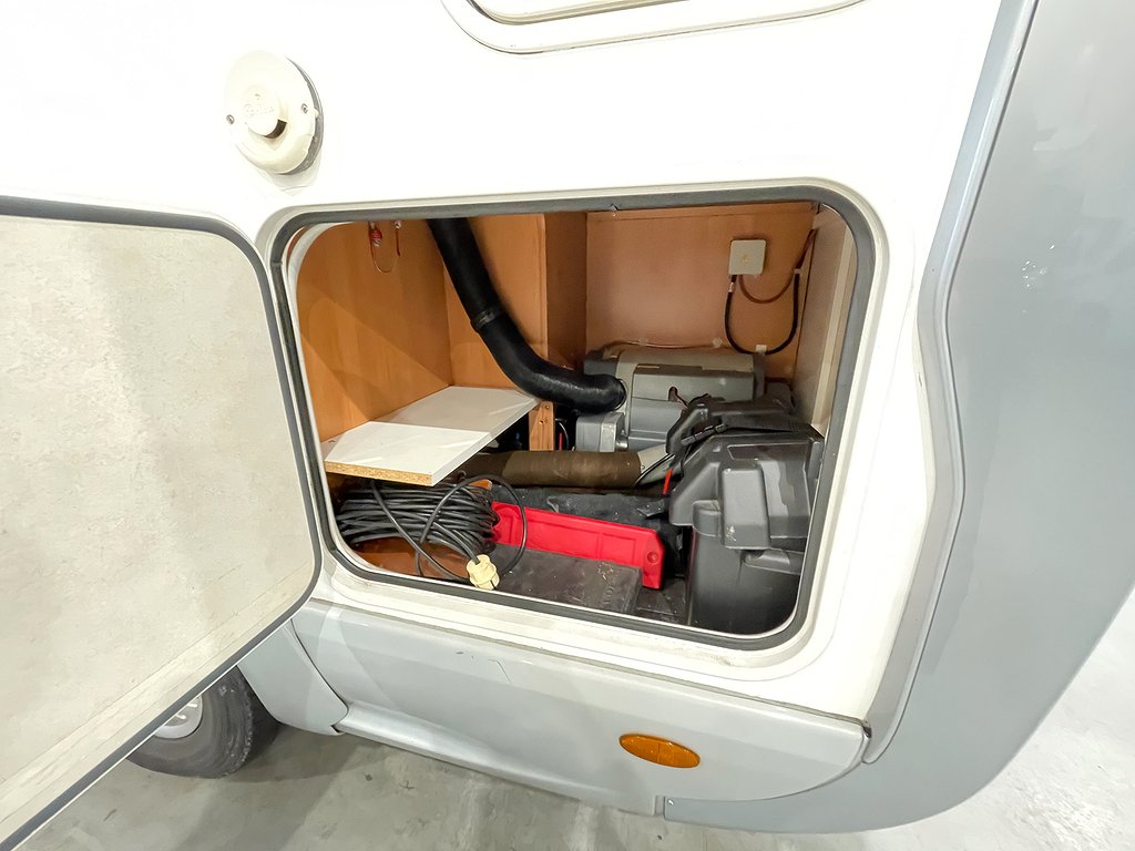 Eura Mobil TI 560 LB /B-körkort/Dragkrok/Taksäng/Ugn - Eura Mobil