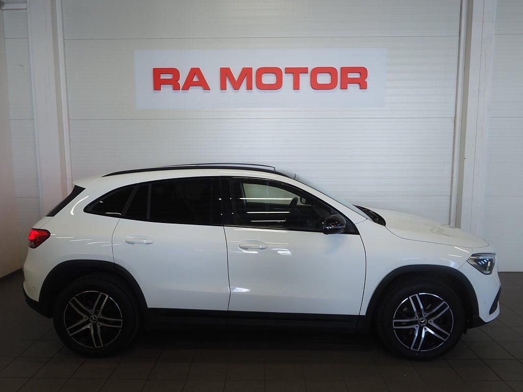 Mercedes-Benz GLA 200 d 8G-DCT Progressive Line Pano Drag Navi Kamera 2021