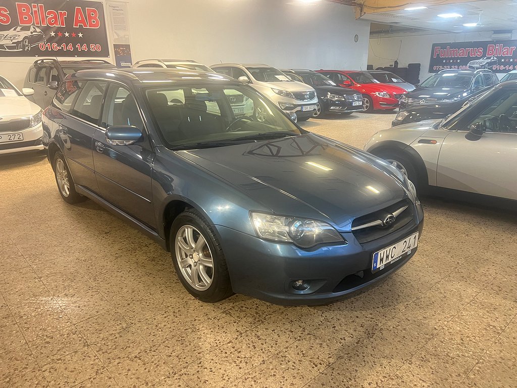 Subaru Legacy 2.5 4WD Besiktigad & Ny Servad 165hk