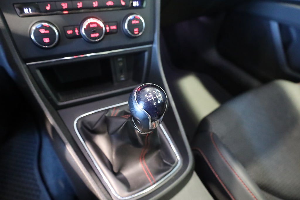 Seat Leon ST 1.4 TSI FR Pano Drag Kamera PDC Blåtand 2016