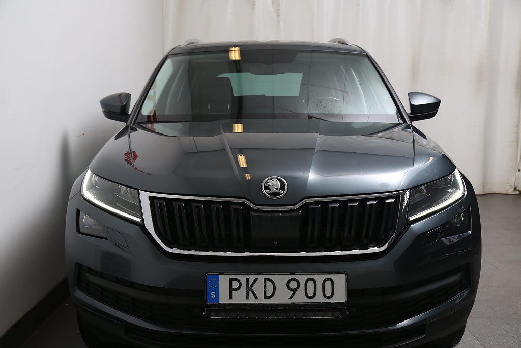 Skoda Kodiaq TSI 180 4X4 DSG STYLE *SE UTR* 360° Värmare Drag 2017