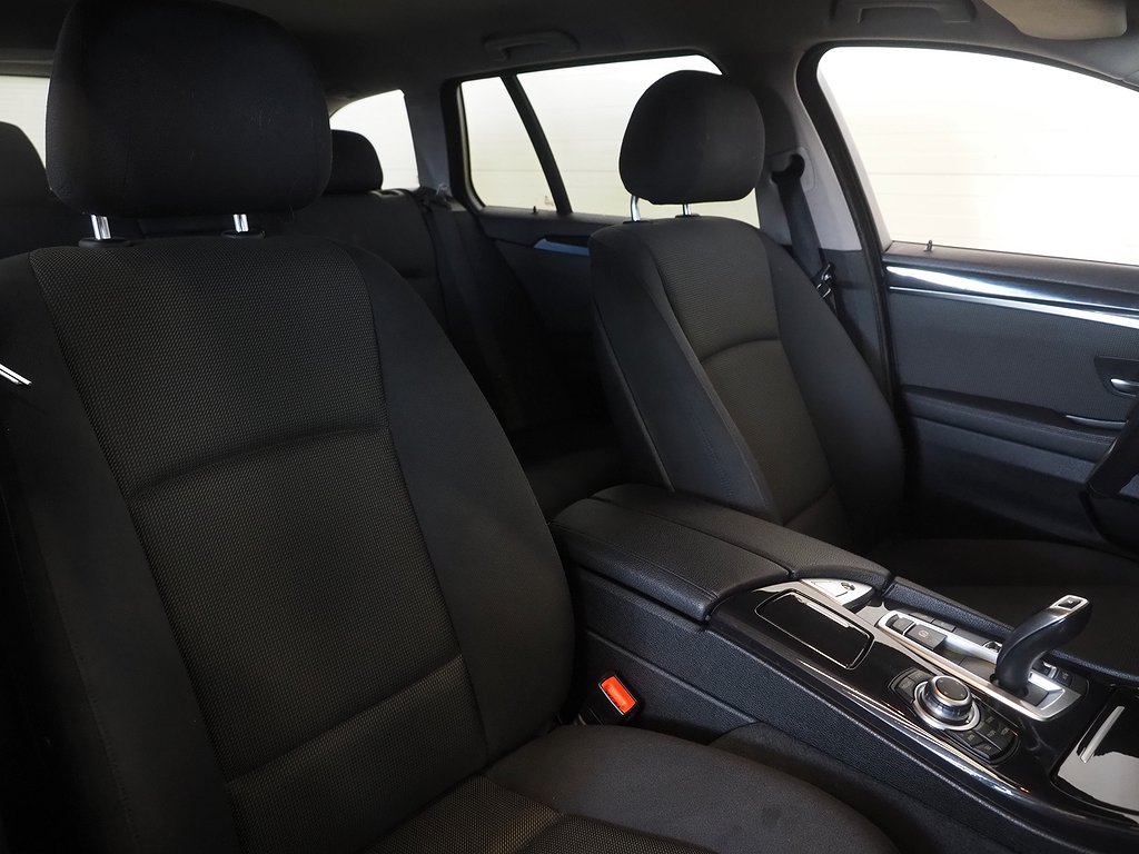 BMW 520 d xDrive Touring Steptronic 190hk |PDC|Rattvärme| 2015