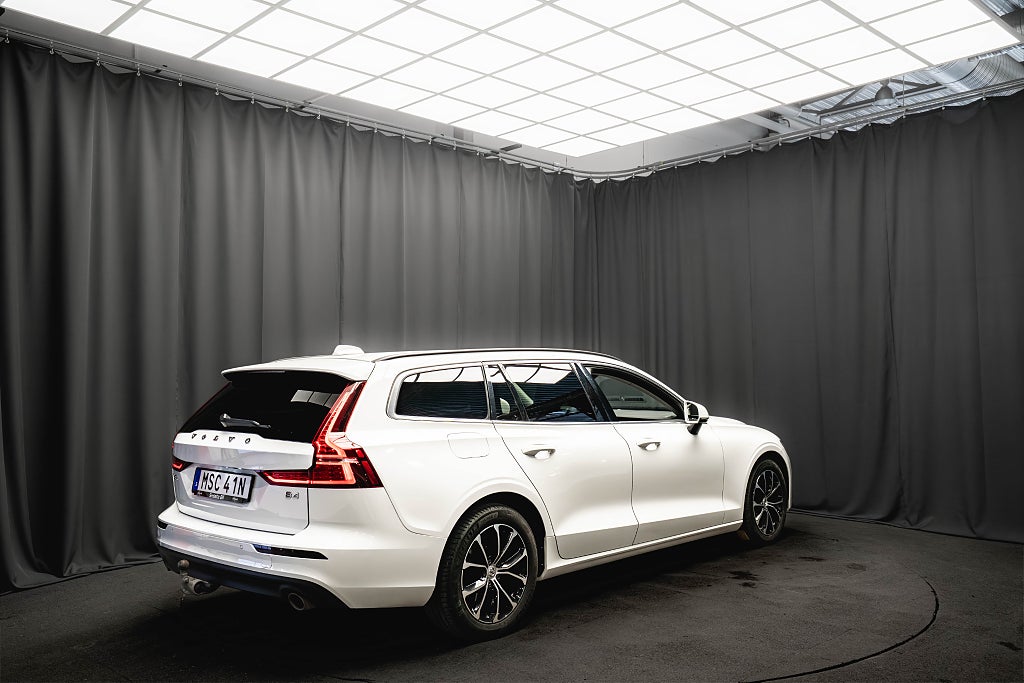 Volvo V60 B4 DRAG KAMERA D-VÄRM ADAPTIV-FART CARPLAY MOMS 197hk