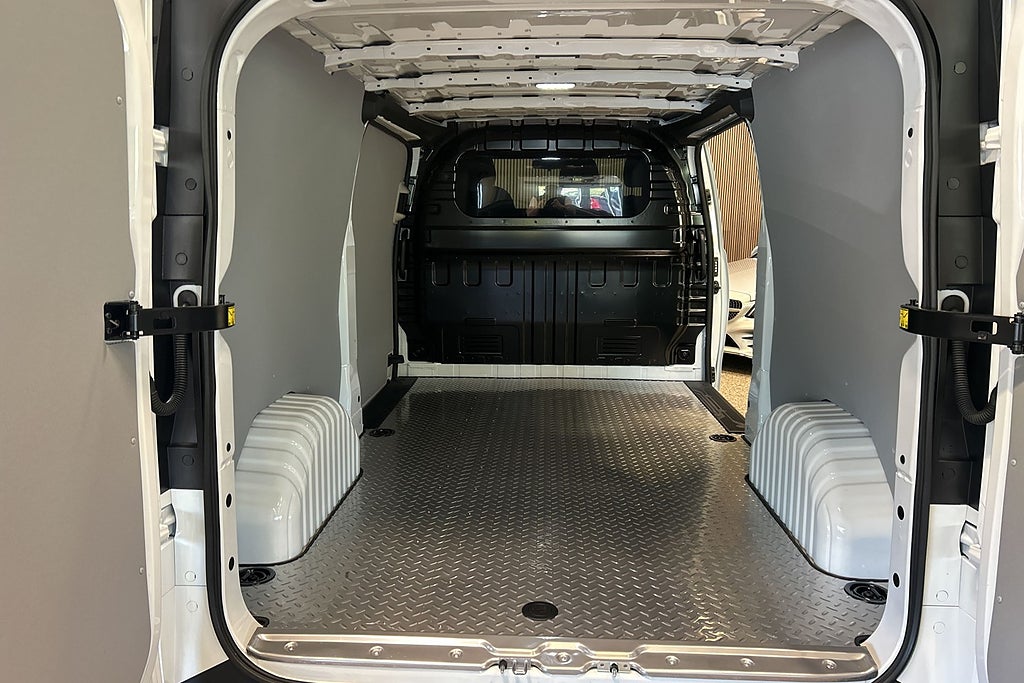 Maxus Delivery 7 L2 H1 150hk  Dubbla skjutdörrar