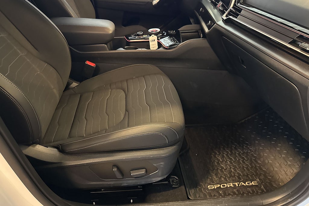 Kia Sportage PHEV Advance AWD Drag V-hjul Bränslevärmare Nyservad miniatyr 15