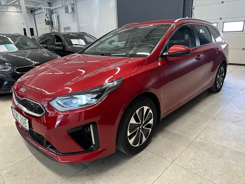 Kia Ceed Advance Plus Plug-in Hybrid/4.99%/B-Kamera/Rattvärme/