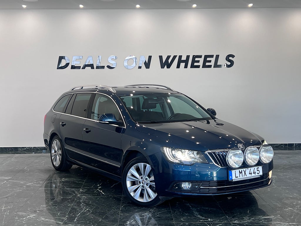 Skoda Superb Kombi 2.0 TDI Elegance DSG/D-värmare/Drag