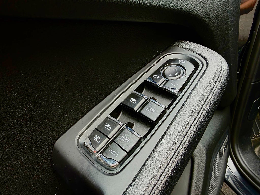 Porsche Macan PDK Base|Sport Chrono|21"|Värmare|CarPlay|BOSE|Panorama