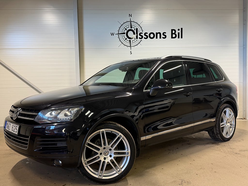 Volkswagen Touareg 3.0 V6 TDI 4M Drag GPS Luft Värmare Pano 22"