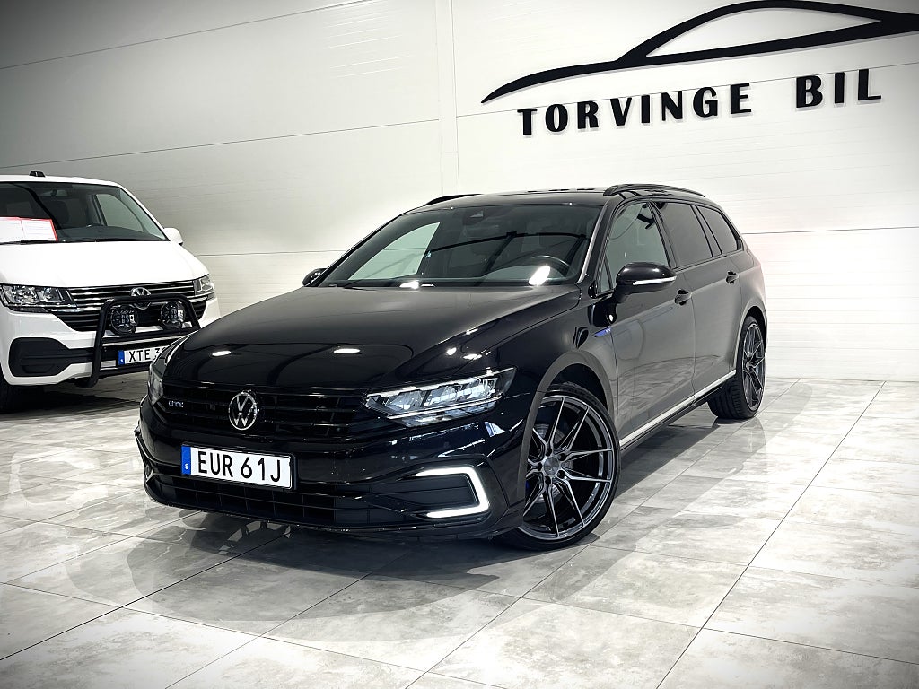 Volkswagen Passat GTE 1.4 TSI GTE Cockpit Navi Värmare 20" Drag Euro 6