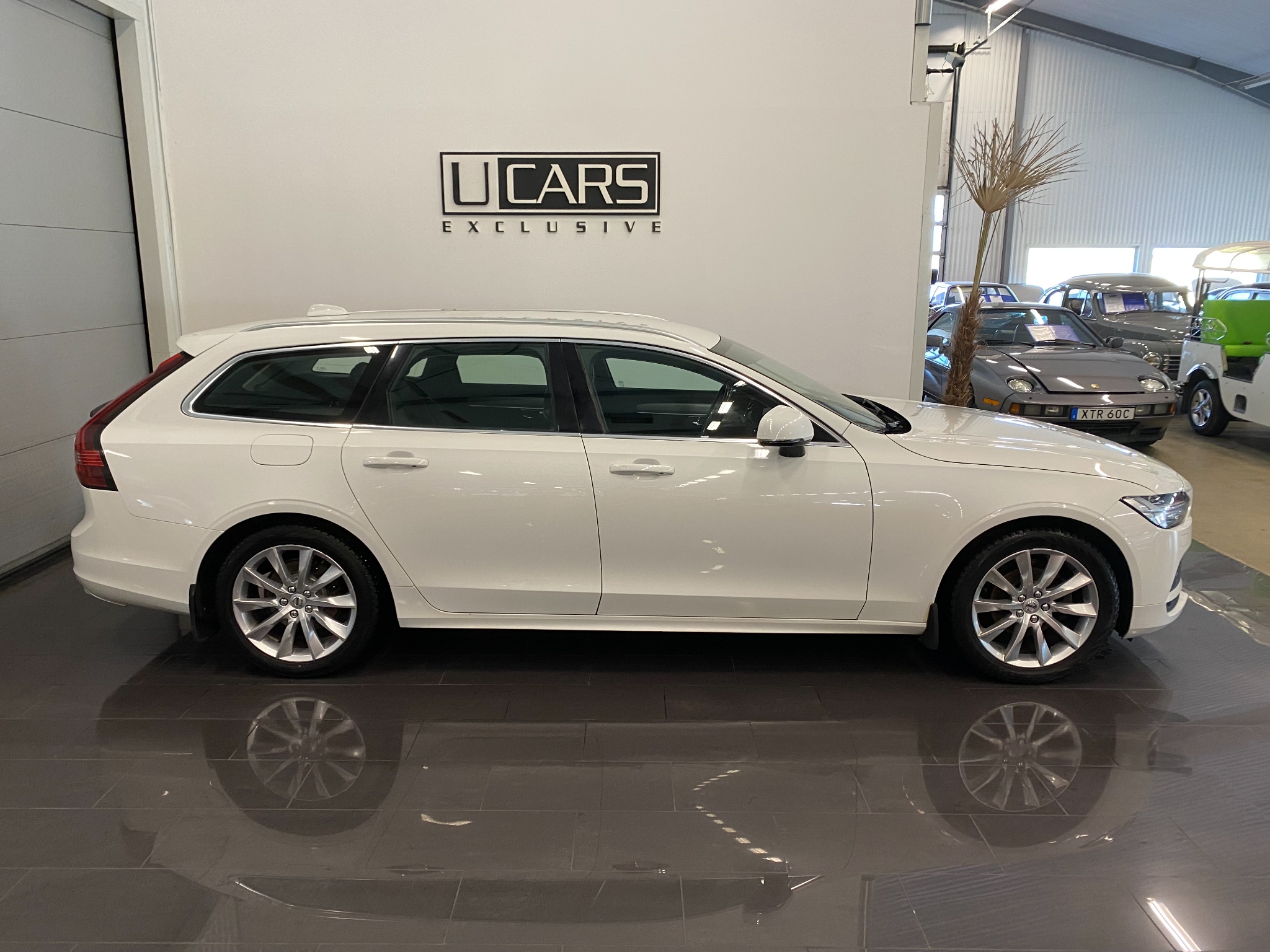 Volvo V90 2021, bild 2/43