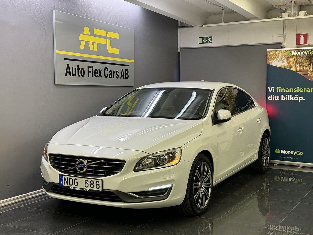 Volvo S60 T3 Powershift Summum | NYKAMREM | KEYLESS | SKINN | 