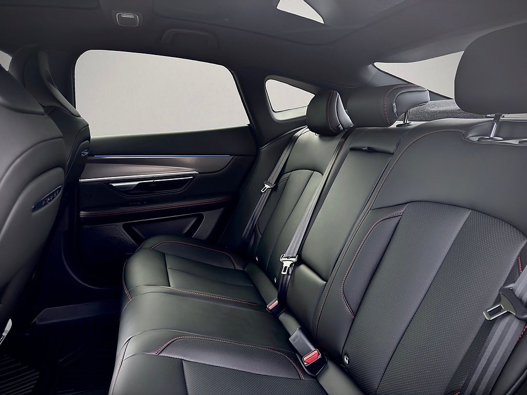 XPENG P7 Performance - bild 11