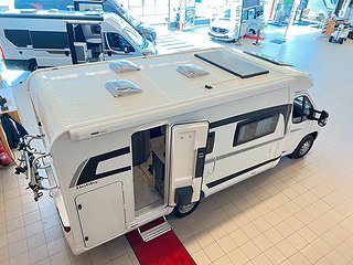 Husbil-halvintegrerad Hobby Optima On Tour 6 av 19