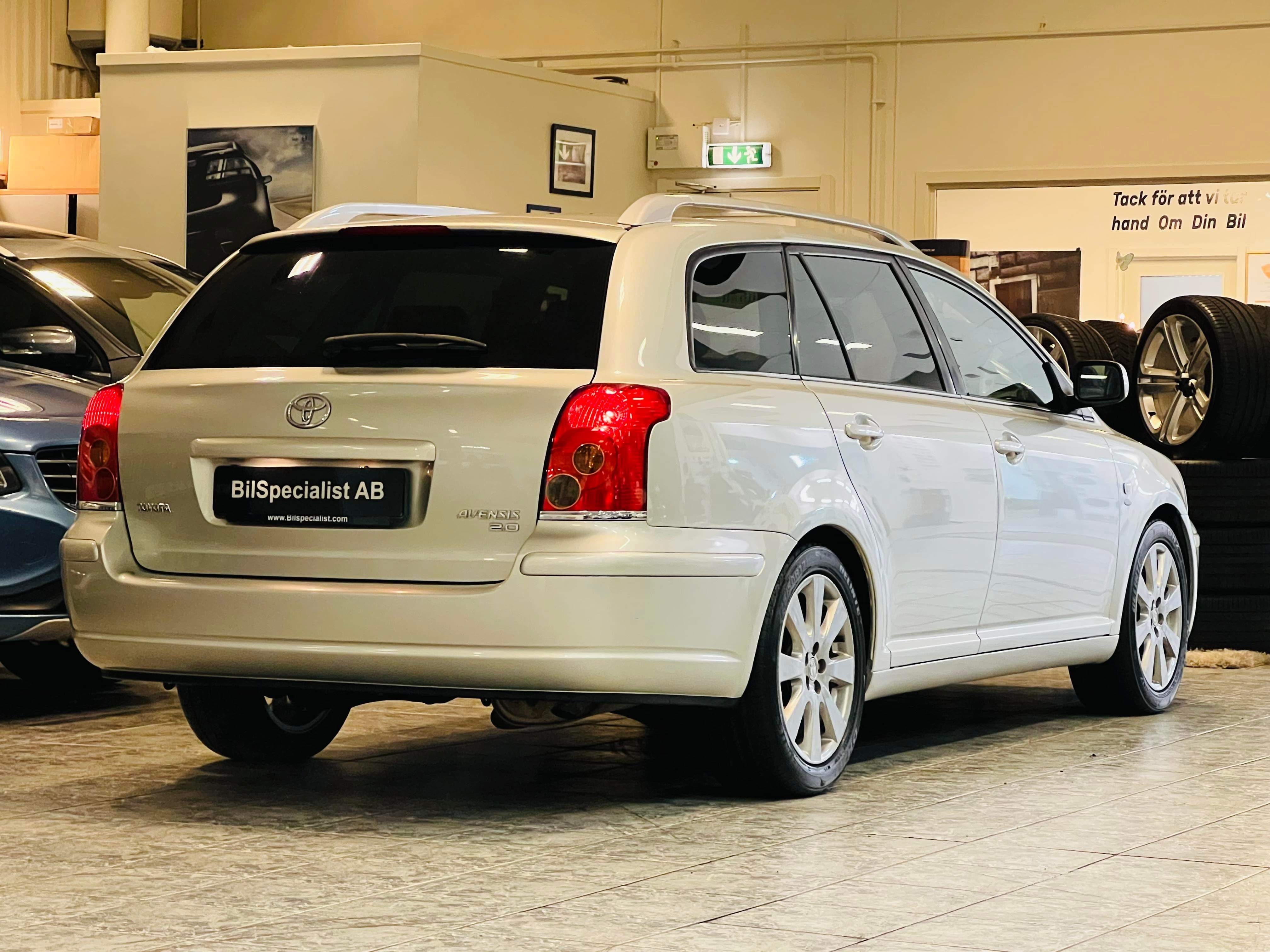 Toyota Avensis SÅLD 2005, bild 3/48