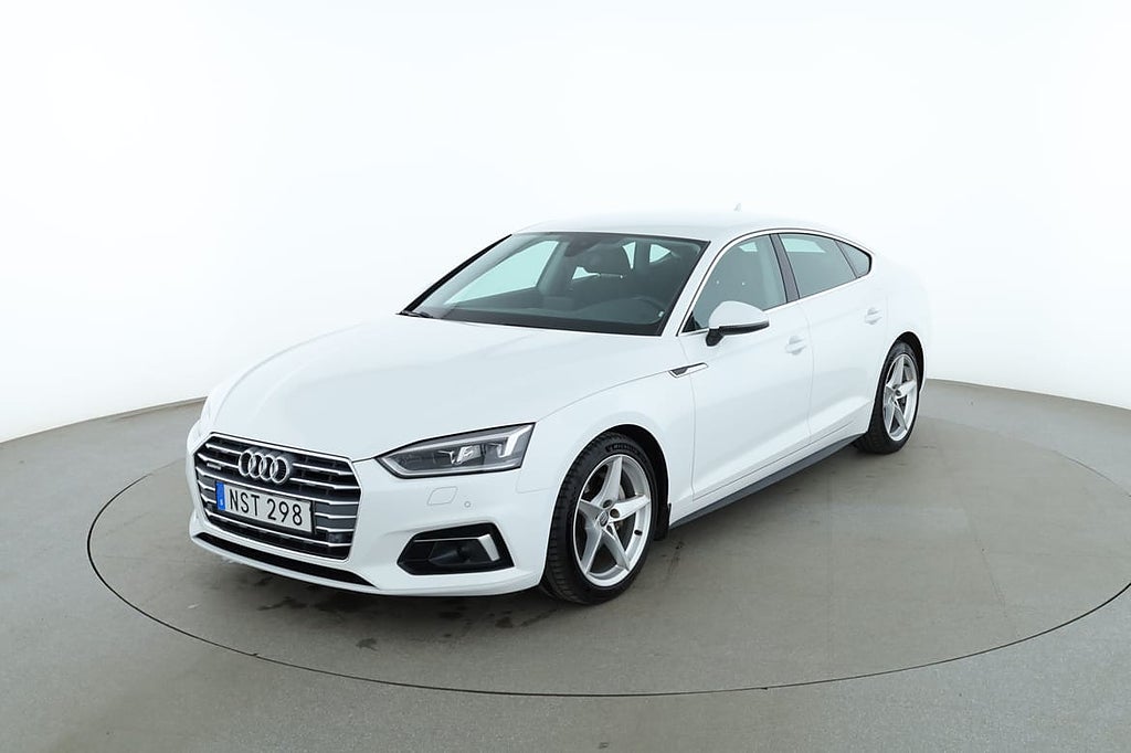 Audi A5 Sportback 2.0 TDI quattro / Värmare, Drag, CarPlay