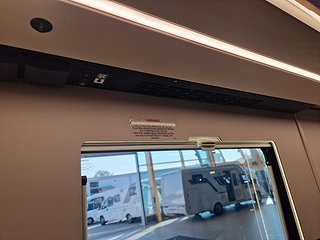 Husbil-halvintegrerad Adria CORAL 670 DL 23 av 36