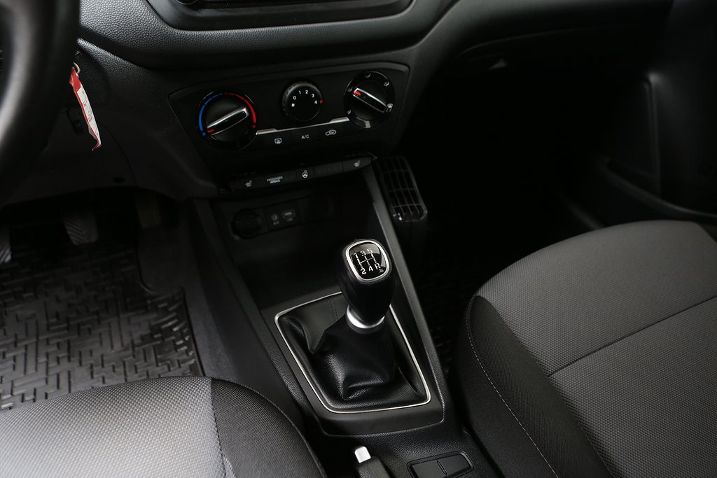 Hyundai i20 1,2 Move! 5D Bluetooh Motorvärmare 2018